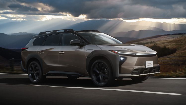 bZ4X Touring カタログ