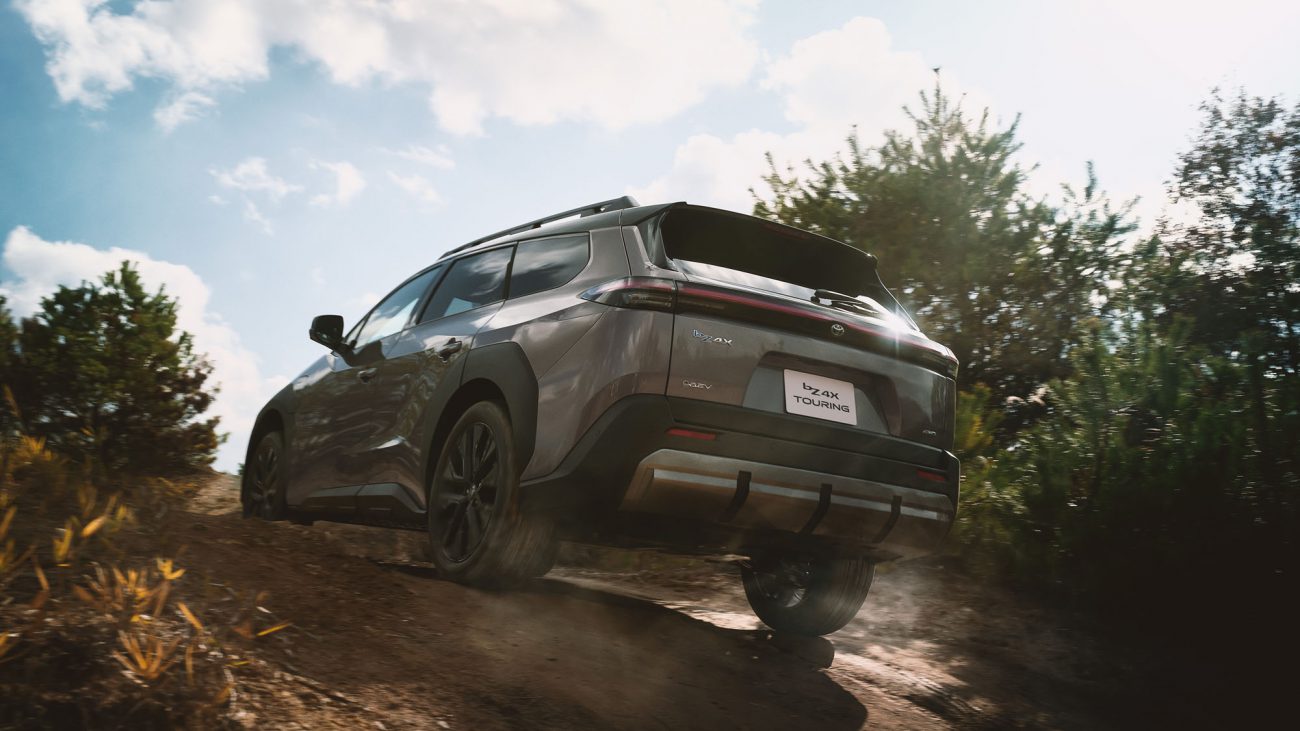 bZ4X Touring カタログ